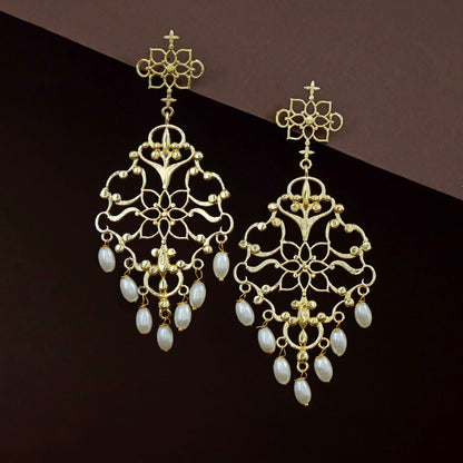 Golden Filigree Rice Pearl Earring